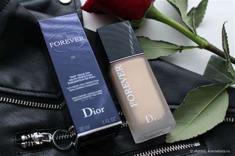 Dior Тональный крем Diorskin Forever SPF 35  .